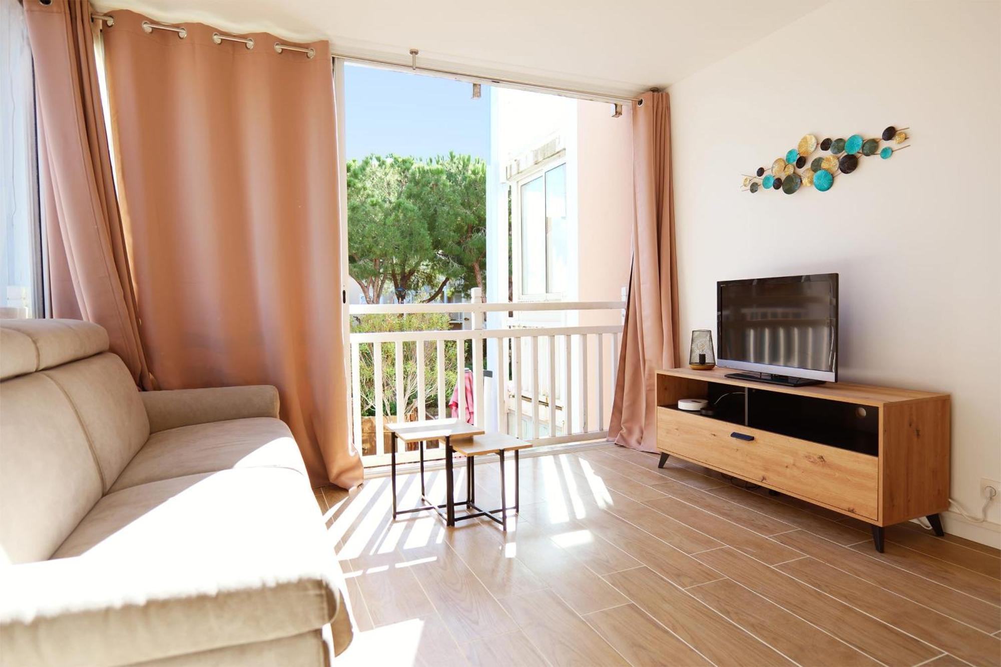 Appartement Fantino - Welkeys Палава-ле-Фло Екстериор снимка